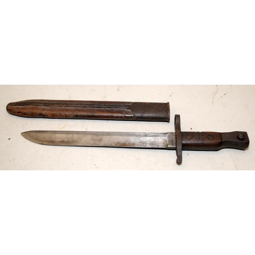 151 - WW1 era Ross MKII Canadian Infantry rifle bayonet, identified by a broad arrow inside a 'C'. With sc... 