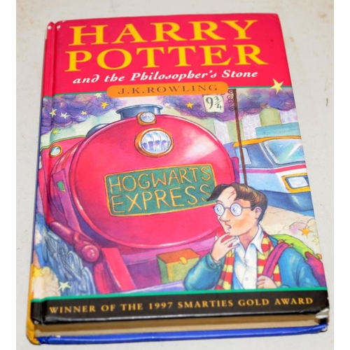 56 - Quantity of collectable books and magazines to include 15th impression Harry Potter and the Philosop... 