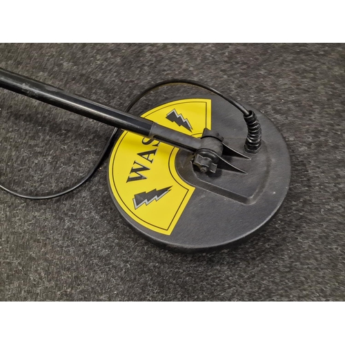 397 - A Wasp metal detector.