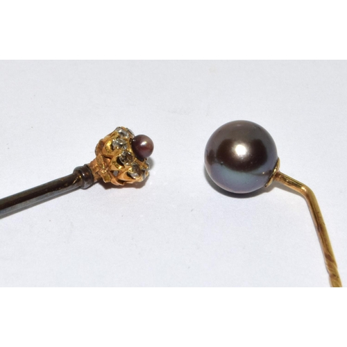 222 - 2 gold stick.tie pins together a gold brooch