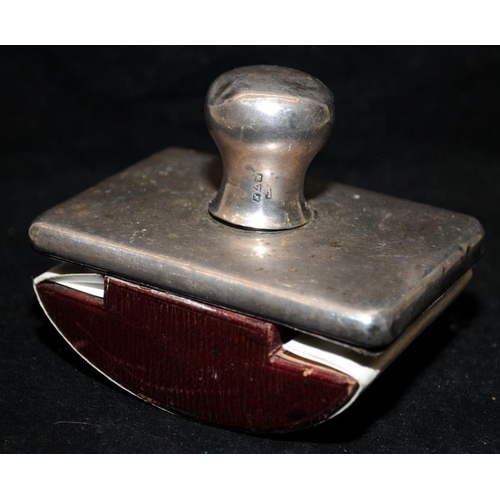 175 - A collection of vintage sterling silver desktop items to include capstan inkwells, a blotter and sil... 