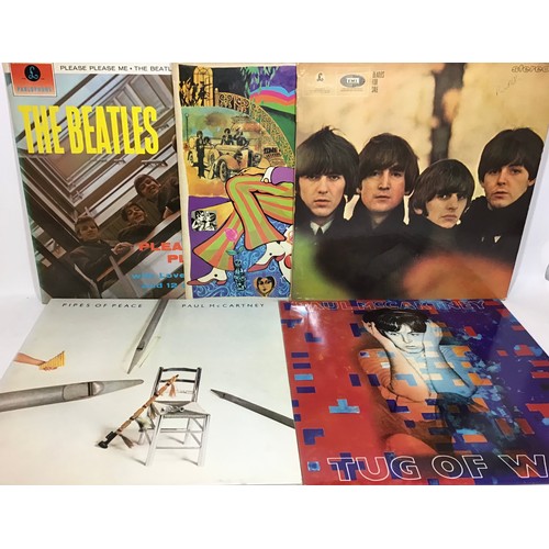 117 - BEATLES RELATED VINYL LP RECORDS X 5. Here we find titles - Please Please Me - Collection Of Oldies ... 