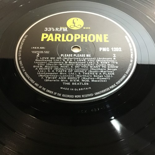 197 - THE BEATLES 'PLEASE PLEASE ME' LP UK MONO COPY. Found here on Parlophone PMC 1202 with matrix’s 1N/1... 