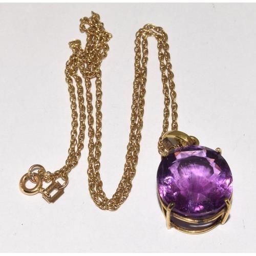 232 - 9ct gold large Amethyst necklace 6.7g