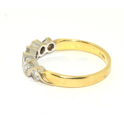 211 - 18ct gold ladies ladies 6 stone Diamond ring approx 33 points size N