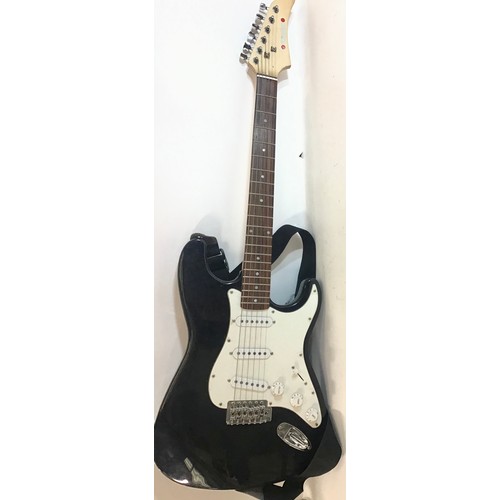 426 - FORTISSIMO ELECTRIC GUITAR. Offered here is a superb fortissimo 6 string electric guitar, complete w... 