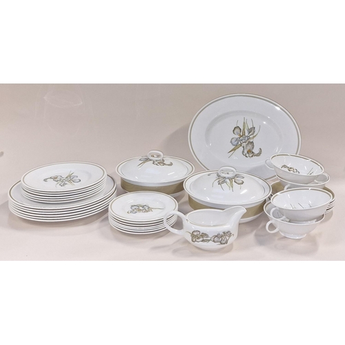 115 - Susie Cooper by Wedgwood fine bone china dinner service in the 