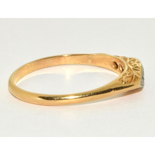 231 - 18ct gold ladies antique set diamond ring size U