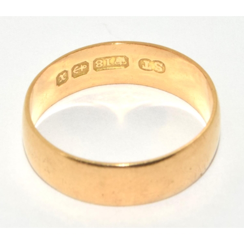 251 - 18ct gold wedding band size Q 3.5g