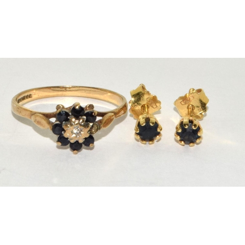 256 - 9ct gold Sapphire ring together 9ct gold sapphire earrings