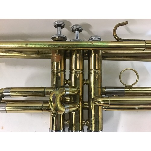 424 - EARLHAM CORNET IN STRONG ORIGINAL CARRY CASE. Cornet made by Earlham which comes complete with mouth... 