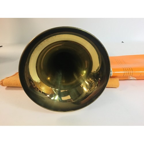 424 - EARLHAM CORNET IN STRONG ORIGINAL CARRY CASE. Cornet made by Earlham which comes complete with mouth... 