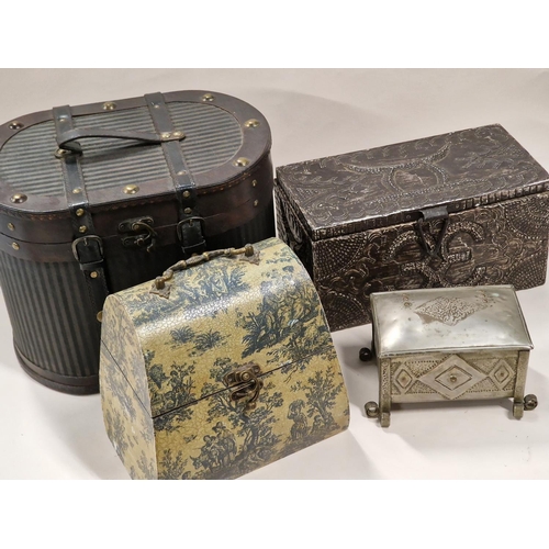 60 - A collection of lidded boxes (4).