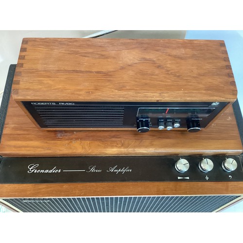 414 - ROBERTS RADIO AND HACKER AMPLIFIER. These 2 items are in great condition with the radio model number... 