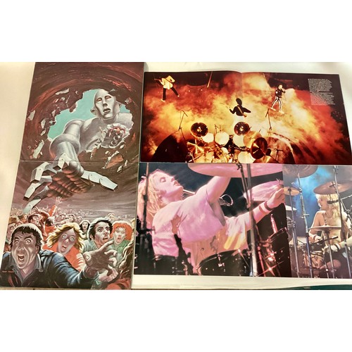 54 - QUEEN VINYL ‘NEWS OF THE WORLD’ WITH 2 CONCERT PROGRAMMES. This gatefold sleeve album is found on EM... 