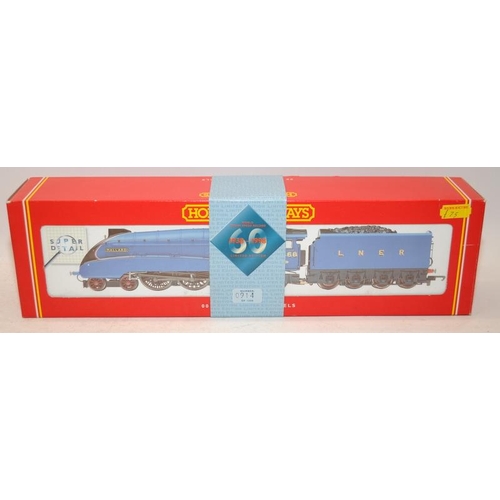 49 - Hornby OO gauge locomotive LNER 4-6-2 Class A4 Mallard ref:R2059. Boxed