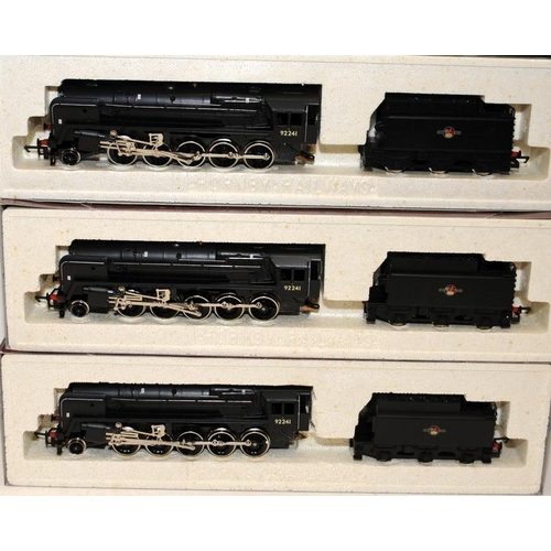 53 - Hornby Top Link OO gauge Locomotives R864 BR 2-10-0 Class 9F. 3 in lot, all boxed