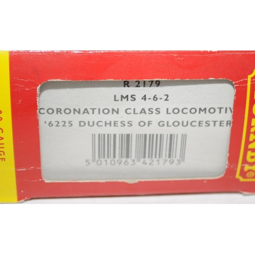 117 - Hornby OO gauge Locomotive Coronation Class Duchess of Gloucester ref:R2179. Boxed