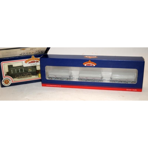 158 - Bachmann OO gauge Locomotive Class 03 Diesel ref:31-350 c/w Set Of China Clay Wagons With Flat Hoods... 