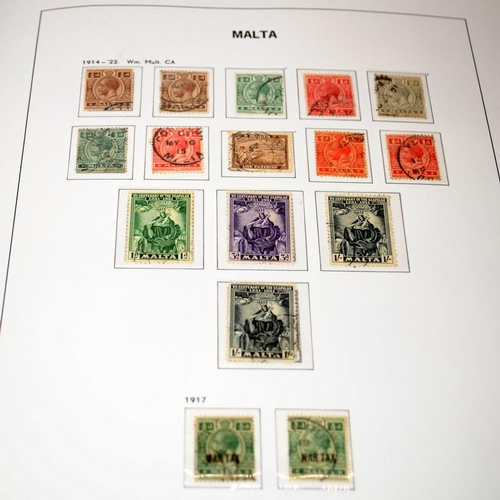 210 - A Davo album - Malta. Excellent level of completeness of early examples