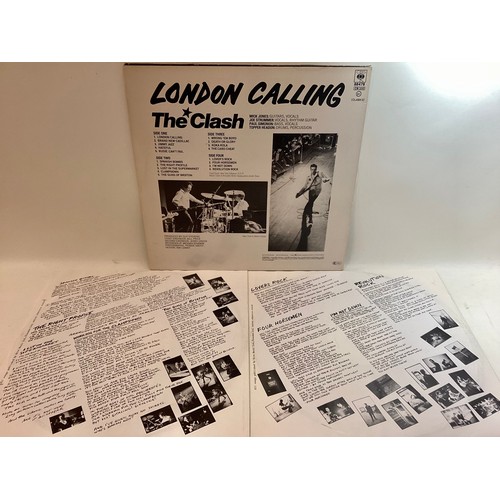 171 - THE CLASH VINYL ALBUM ‘LONDON CALLING’. Great original double album on CBS 88478 from 1979 complete ... 