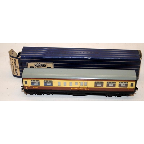 26 - Vintage Hornby Dublo blue stripe box TPO Mail Van Set and D20 Composite Restaurant Car Western Regio... 