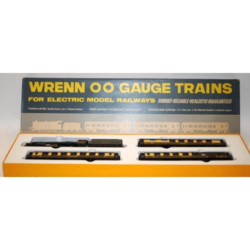 46 - Wrenn OO gauge WP100  train set consisting Locomotive Cardiff Castle 4075 with three coaches. Boxed