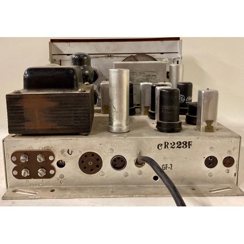 540 - MAGNAVOX TUNER AMPLIFIER. Here we have model CR.223F which is sold as spares or repairs as unable to... 