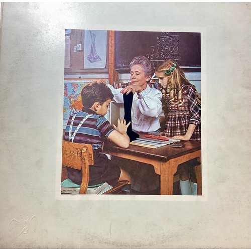 161 - LED ZEPPELIN ‘PRESENCE’ EMBOSSED SLEEVE VINYL ALBUM. As it is such an early pressing it has Led Zepp... 