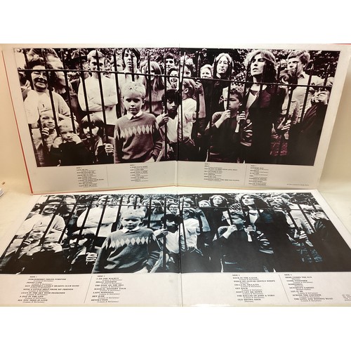 207 - BEATLES ALBUMS 1962/1966 - 1967/1970. These double albums are both containing many hits from the bac... 