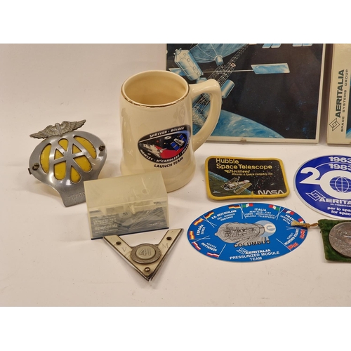 Mixed collectables relating mainly NASA and aircraft interest to ...