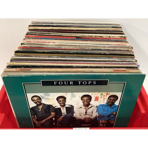 600 - LARGE BOX OF VARIOUS VINYL LP RECORDS. Artists here include - Elvis Presley - Earth, Wind & Fire - U... 