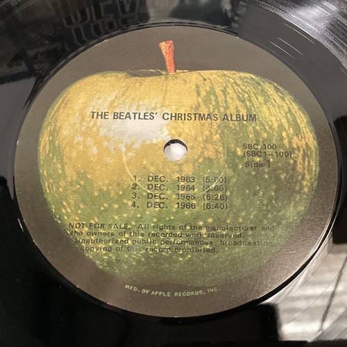 242 - THE BEATLES CHRISTMAS ALBUM WITH XMAS MESSAGES. The Beatles 