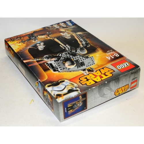 7 - Star Wars Lego: AT-DP ref:75083. Boxed and complete with minifigures and build instructions