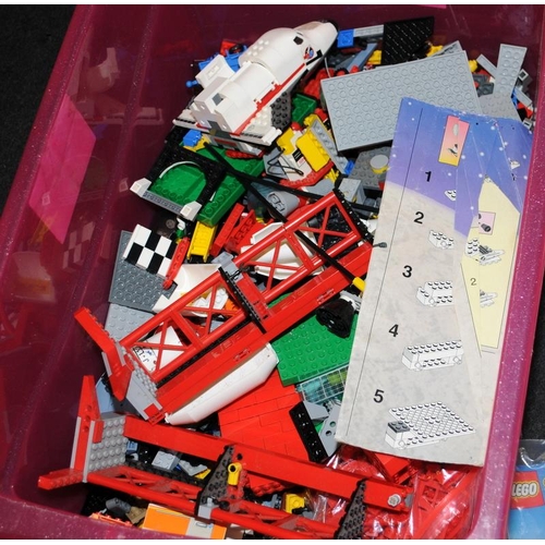 18 - large tub of Lego, various bagged sets and a quantity of loose Lego