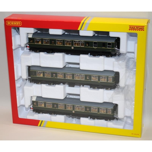 45 - Hornby OO gauge BR Class 110 3 Car DMU Set, Railroad Plus - Enhanced Livery ref:R30170. Boxed