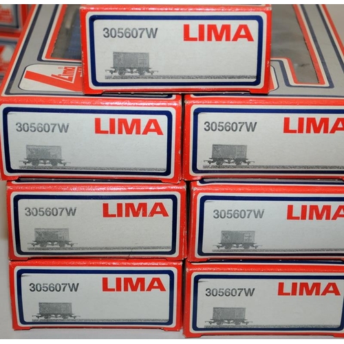 64 - Lima OO gauge rake of 7 Birds Custard Closed Wagons. All boxed