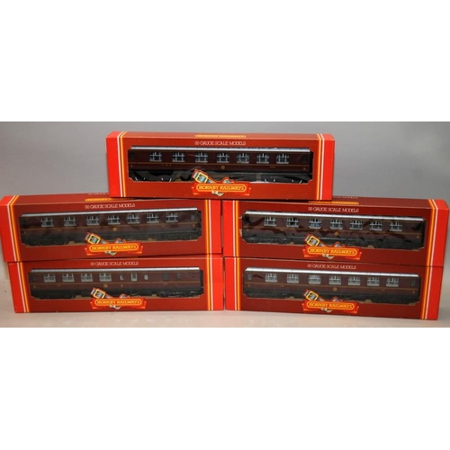 70 - Hornby OO gauge LMS Crimson Lake Livery Carriages, R474 x 4 and R475 x 1. 5 in lot, all boxed