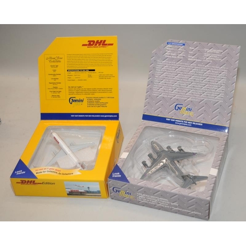 113 - Gemini Jets 1:400 scale die-cast model aircraft. 3 models in lot, all boxed c/w 2 boxed airport acce... 