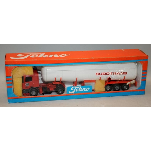 224 - Vintage Tekno truck and tanker trailer, Sudotrans livery. Boxed, box is good with just a little stor... 