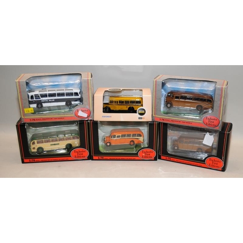 206 - A collection of die-cast buses and coaches including local interest Bournemouth. Gilbow EFE and Oxfo... 