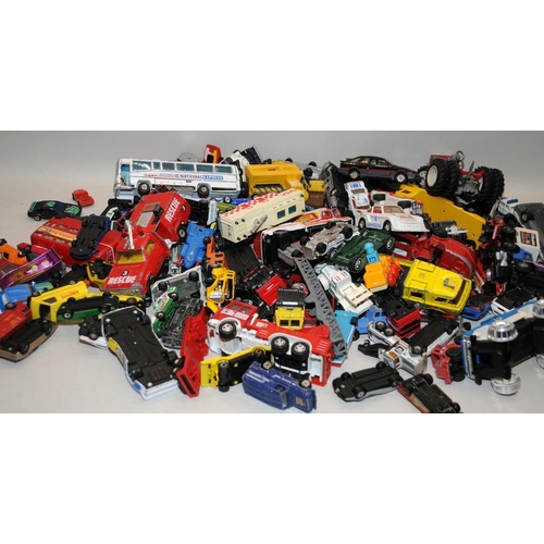 257 - Large collection of loose playworn die-cast vehicles including vintage examples