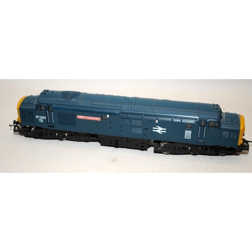 33 - OO gauge locomotives to include Class 37 diesel William Cookworthy, LNER steam tank 3980 and Thomas ... 