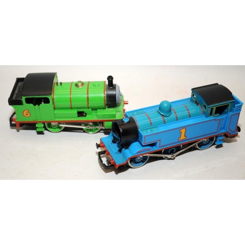 33 - OO gauge locomotives to include Class 37 diesel William Cookworthy, LNER steam tank 3980 and Thomas ... 