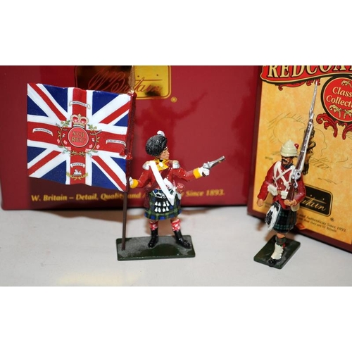 153 - Britain's Redcoats Limited Edition figures: Ensign 92nd (Gordon) Highlanders, Kings Colour 1815 ref:... 