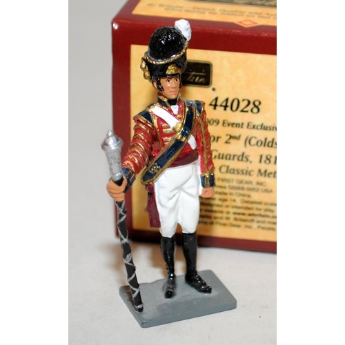 154 - Britain's Redcoats: British Grenadier Officer 1754-1763 ref:47011 c/w Drum Major 2nd Coldstream 1815... 