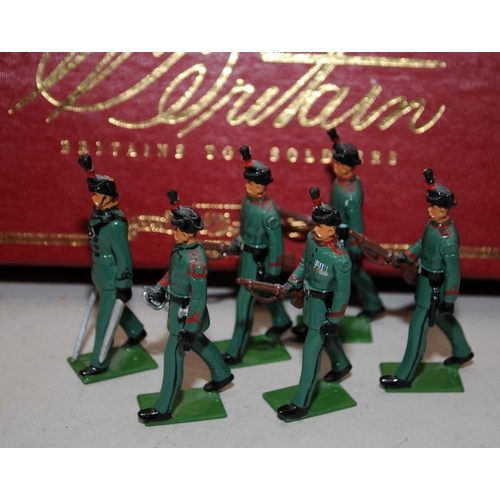 184 - RP Models figures:- Scottish Regiment Cameronian Rifles Wearing Trews. 5 Riflemen, Bugler and Office... 