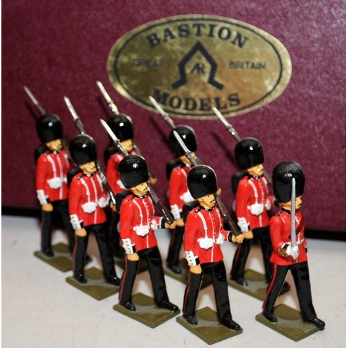 186 - Tradition toy soldiers British Mounted Field Officer Infantry of the Line 1812 ref:BIM. Boxed. Basti... 