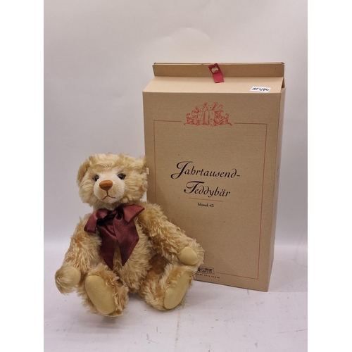 299 - Steiff Year 2000 blond 43 teddy bear, boxed with certificate.