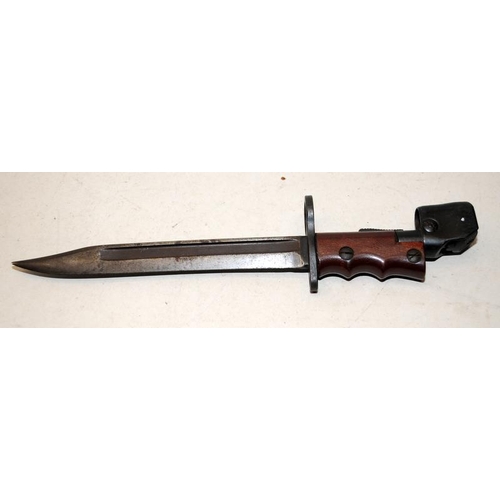 179 - Vintage British Army Issue No.7 Knife Bayonet, first issued towards the end of WWII. Broad Arrow mil... 